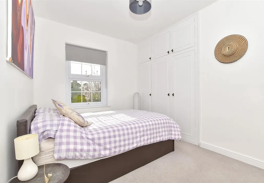 Bedroom 2 - Roethorne Gardens, Tenterden, Kent - Wards of Kent