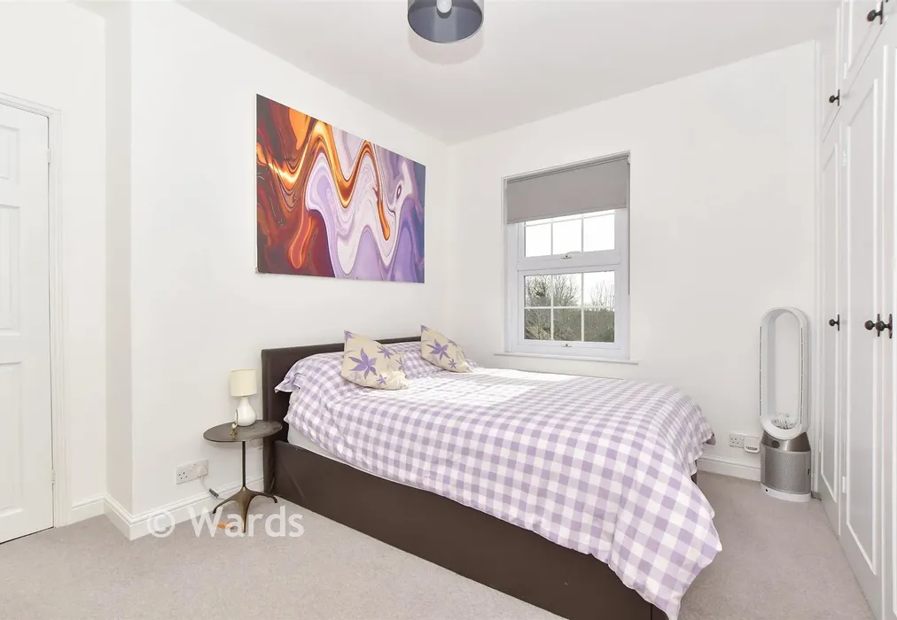 Bedroom 2 - Roethorne Gardens, Tenterden, Kent - Wards of Kent
