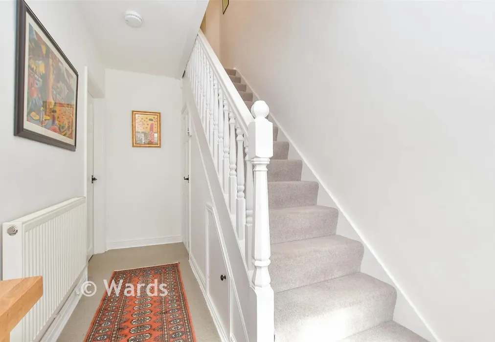 Entrance Hall - Roethorne Gardens, Tenterden, Kent - Wards of Kent