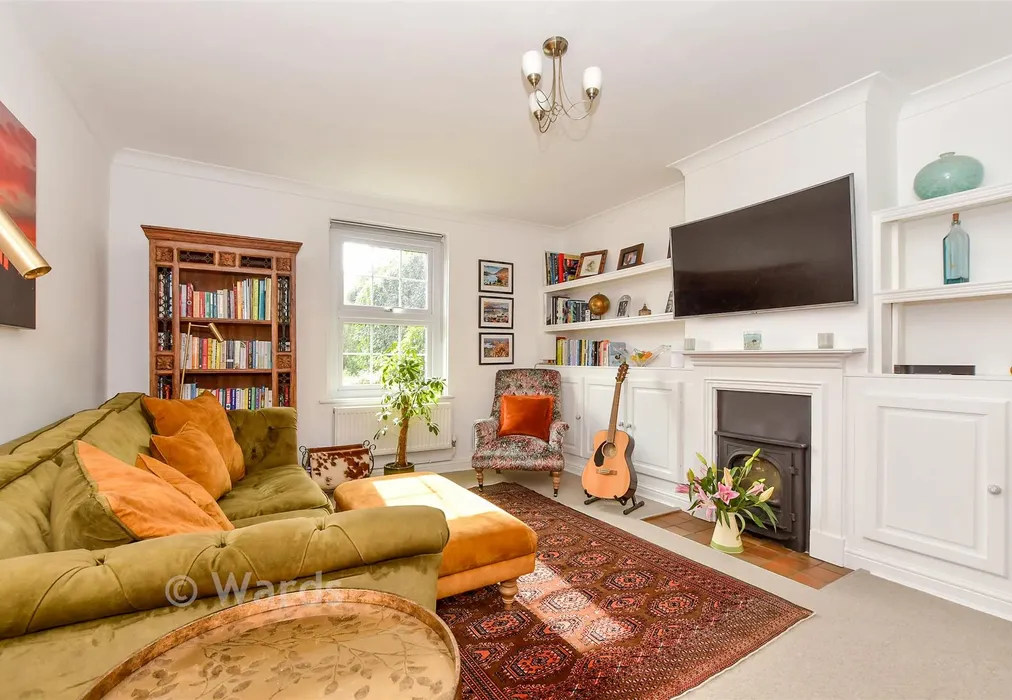 Lounge - Roethorne Gardens, Tenterden, Kent - Wards of Kent