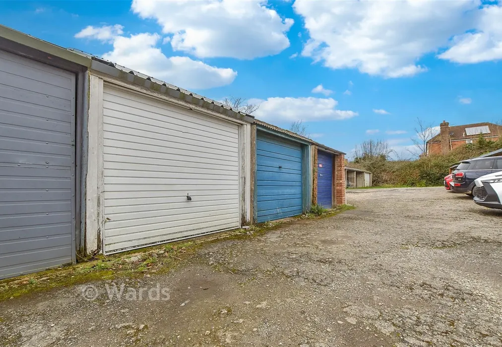 Garge And Parking - Roethorne Gardens, Tenterden, Kent - Wards of Kent