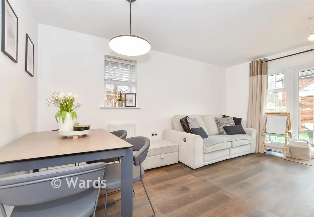 Lounge - Tulip Drive, Ashford, Kent - Wards of Kent