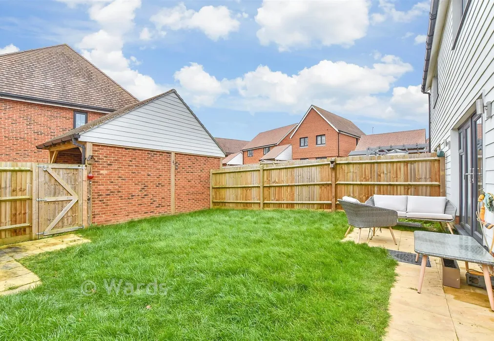 Rear Garden - Tulip Drive, Ashford, Kent - Wards of Kent