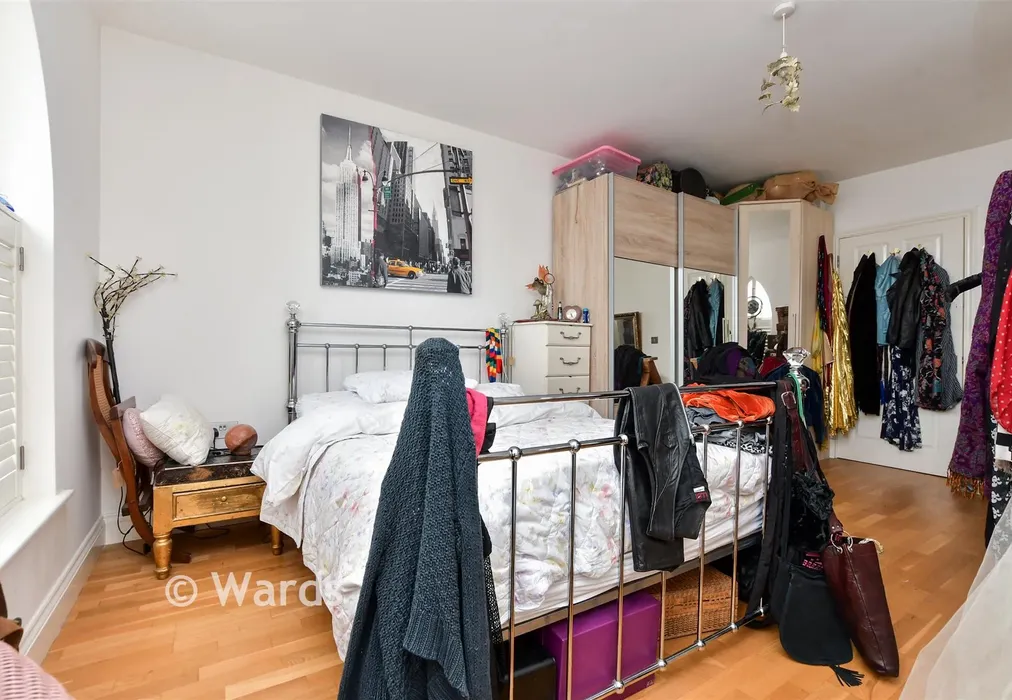 Bedroom 1 - Adelaide Gardens, Ramsgate, Kent - Wards of Kent
