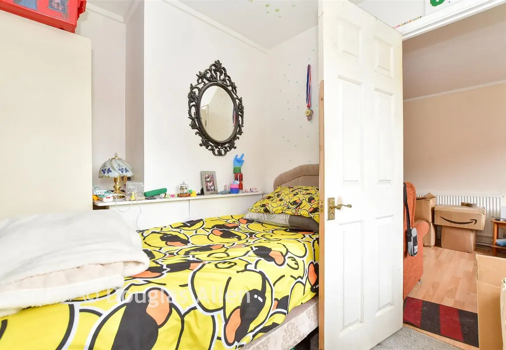 Bedroom - The Upway, Basildon, Essex - Wards of Kent