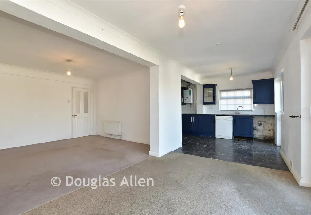 Kitchen/Breakfast Area - Arterial Road, Leigh-On-Sea, Essex - Wards of Kent