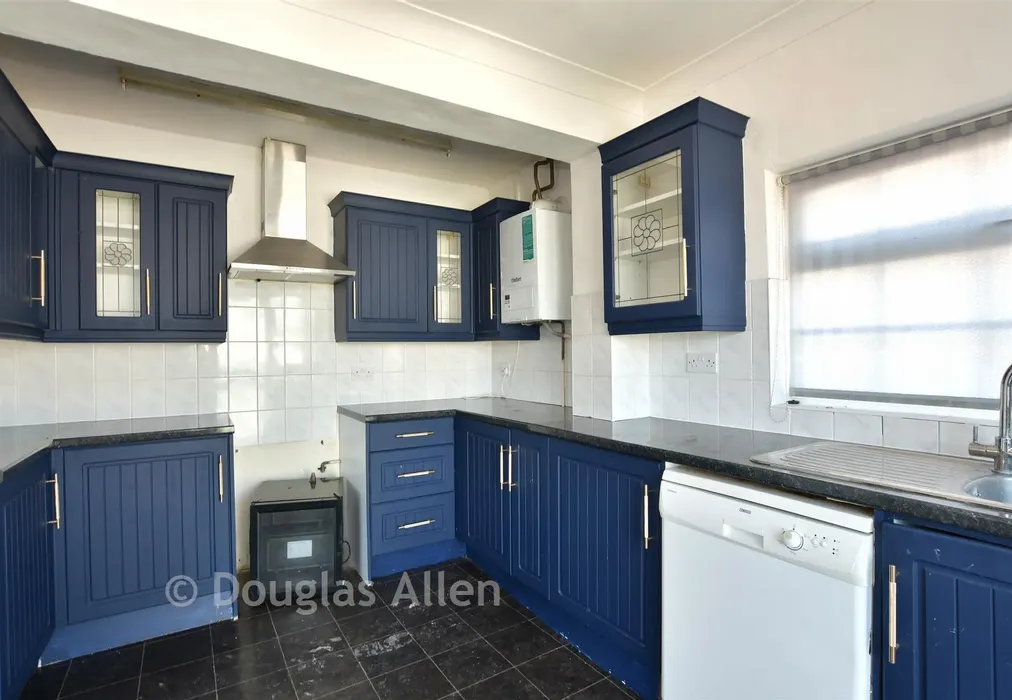 Kitchen/Breakfast Area - Arterial Road, Leigh-On-Sea, Essex - Wards of Kent
