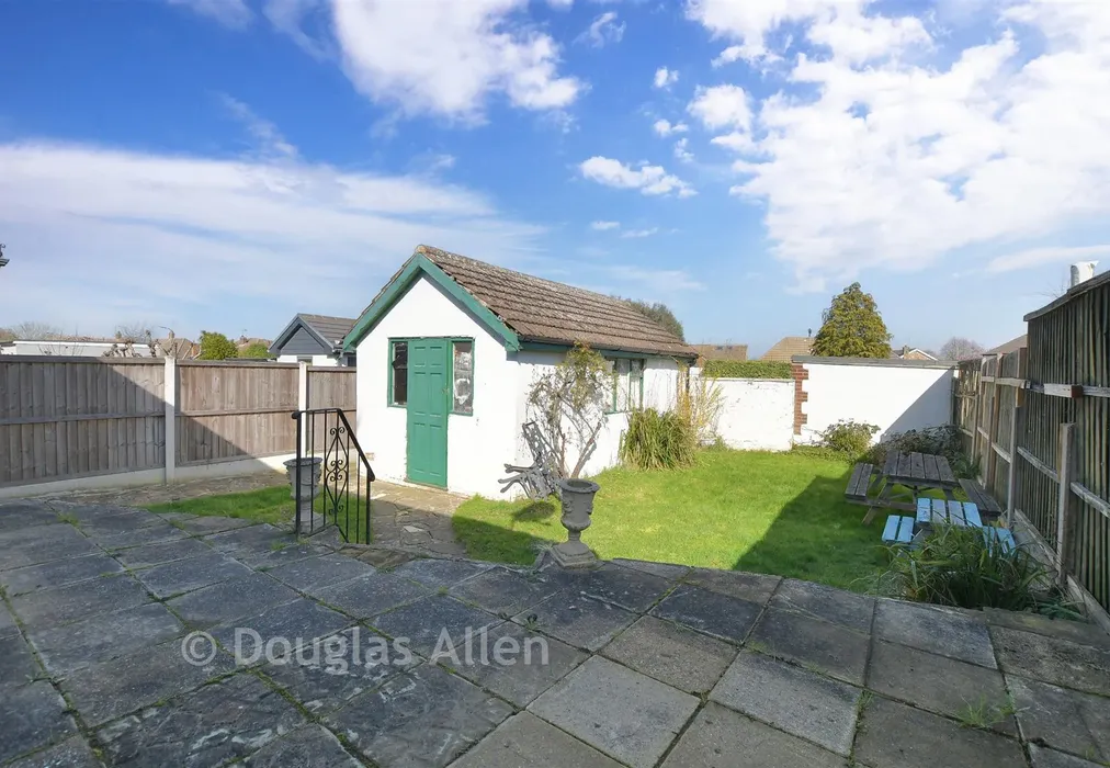 Rear Garden - Arterial Road, Leigh-On-Sea, Essex - Wards of Kent