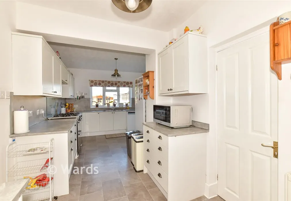 Kitchen - Sweechgate, Broad Oak, Canterbury, Kent - Wards of Kent