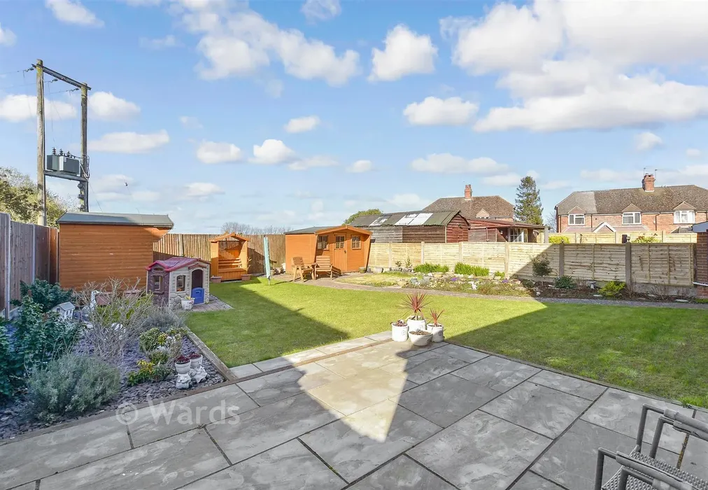 Rear Garden - Sweechgate, Broad Oak, Canterbury, Kent - Wards of Kent