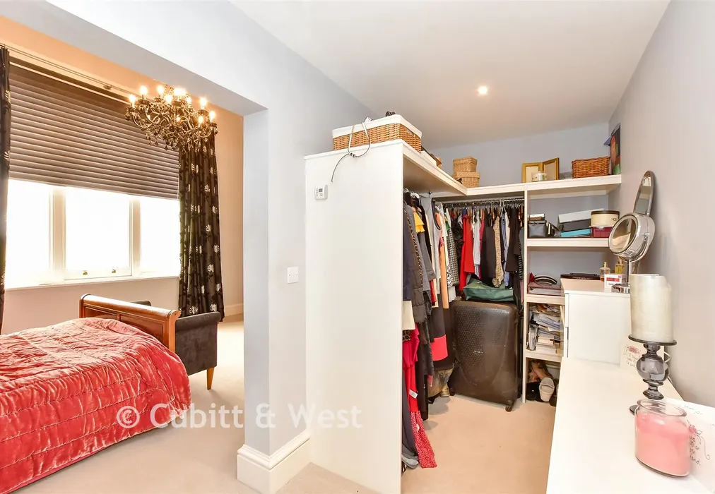 Dressing Area - Preston Paddock, Rustington, West Sussex - Wards of Kent