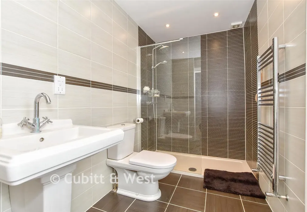 En-Suite Shower Room - Preston Paddock, Rustington, West Sussex - Wards of Kent
