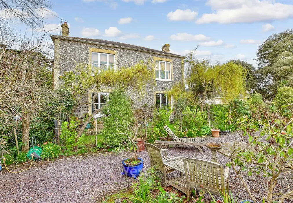Front Garden - Preston Paddock, Rustington, West Sussex - Wards of Kent