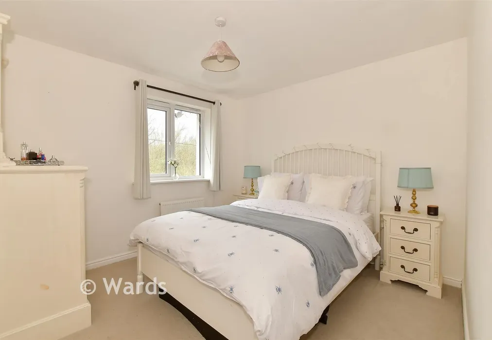 Bedroom 1 - Limes Place, Upper Harbledown, Canterbury, Kent - Wards of Kent