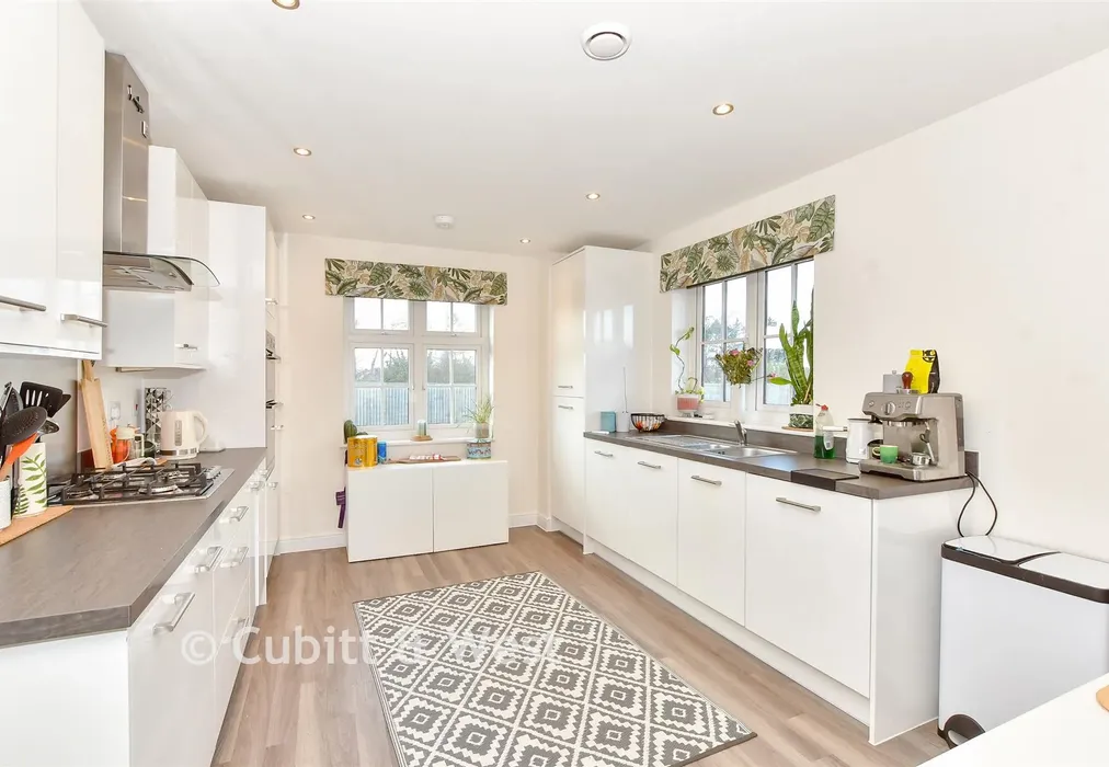 Kitchen/Lounge/Diner - Cassia Road, Chichester, West Sussex - Wards of Kent