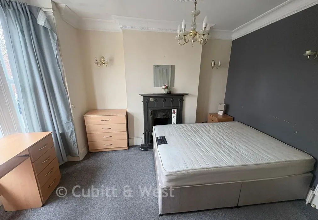Bedroom - Cottage Grove, Southsea, Hampshire - Wards of Kent