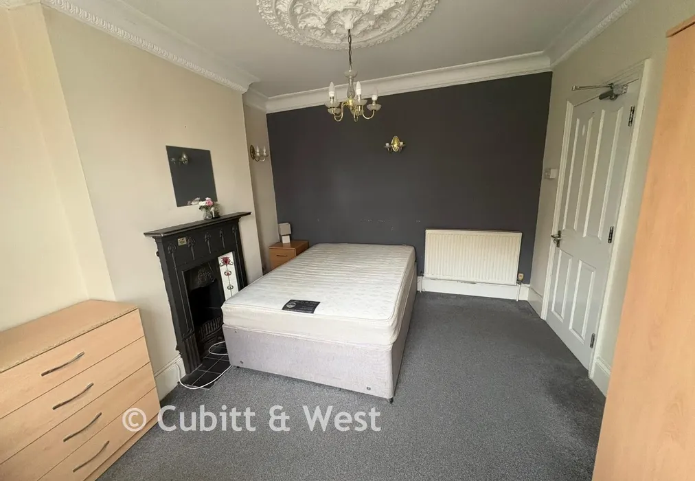 Bedroom - Cottage Grove, Southsea, Hampshire - Wards of Kent