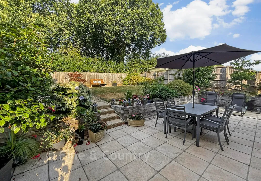 Garden* - Hollybush Close, Ryde, Isle of Wight - Wards of Kent