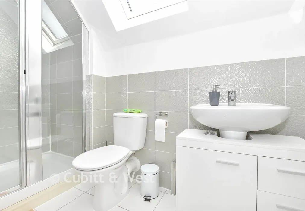 En-Suite Shower Room - Huxley Drive, Oxted, Surrey - Wards of Kent