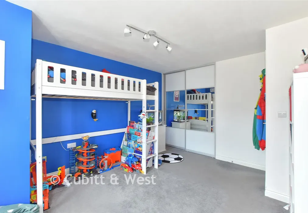 Bedroom 2 - Huxley Drive, Oxted, Surrey - Wards of Kent
