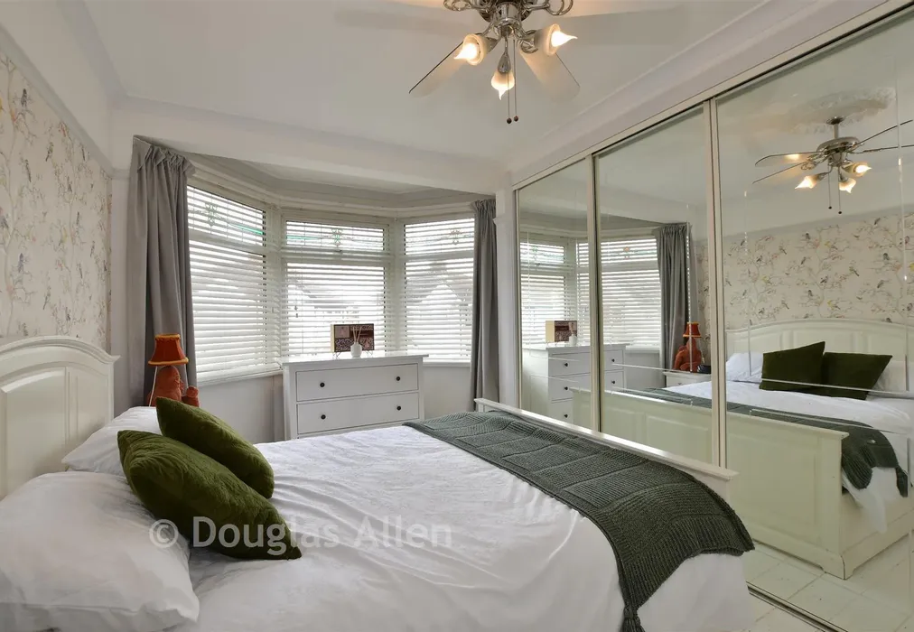 Bedroom 1 - Brian Road, Romford, Essex - Wards of Kent