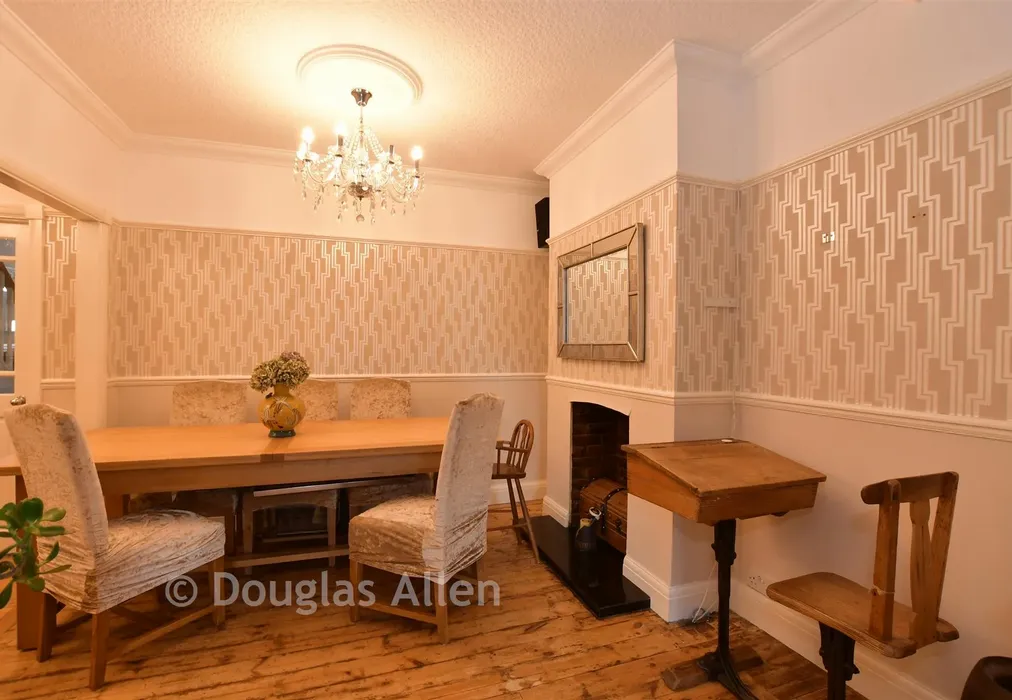 Dining Area - Brian Road, Romford, Essex - Wards of Kent