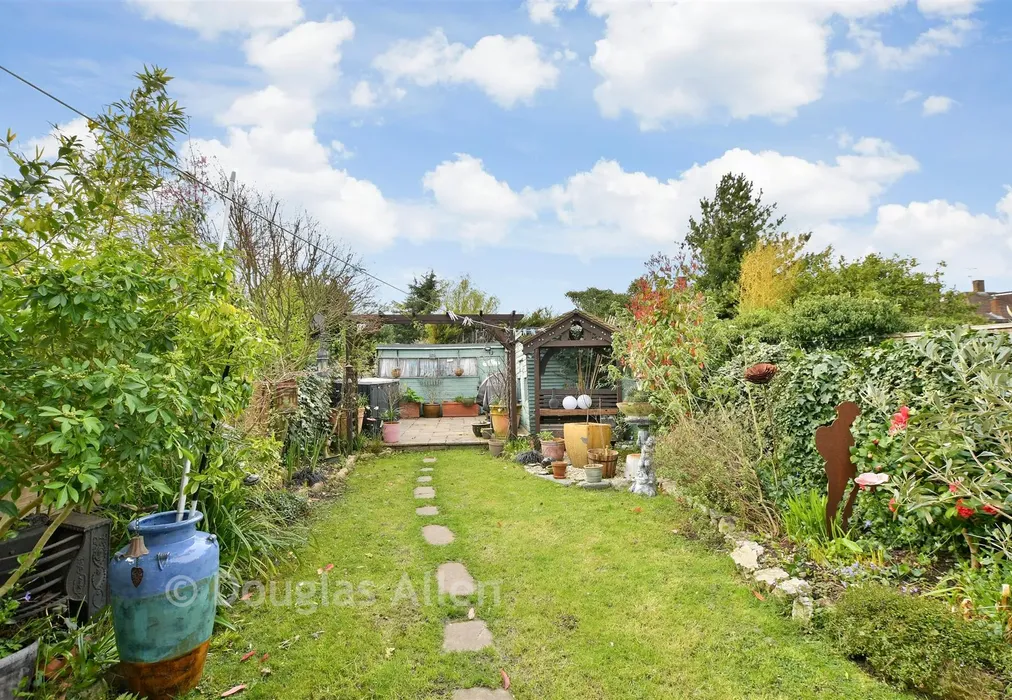 Rear Garden - Brian Road, Romford, Essex - Wards of Kent