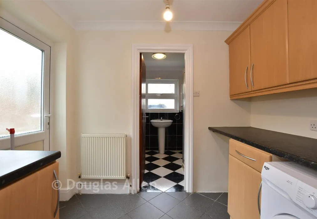 Utility Room - Ranelagh Gardens, Ilford, Essex - Wards of Kent