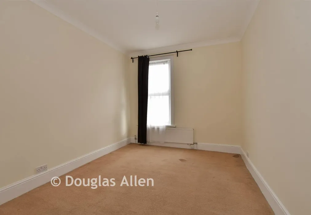Bedroom 3 - Ranelagh Gardens, Ilford, Essex - Wards of Kent
