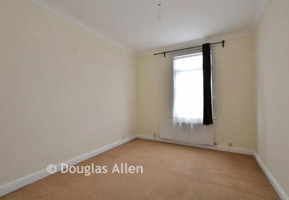 Bedroom 2 - Ranelagh Gardens, Ilford, Essex - Wards of Kent