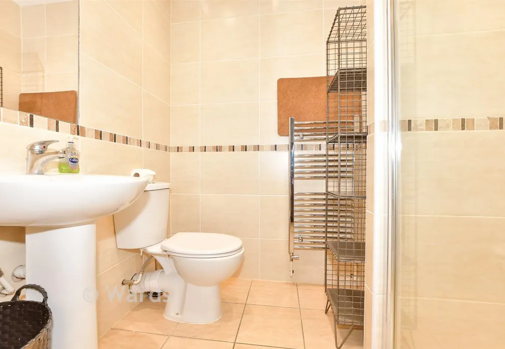 En-Suite Shower Room - Well Lane, St Margarets-At-Cliffe, Dover, Kent - Wards of Kent