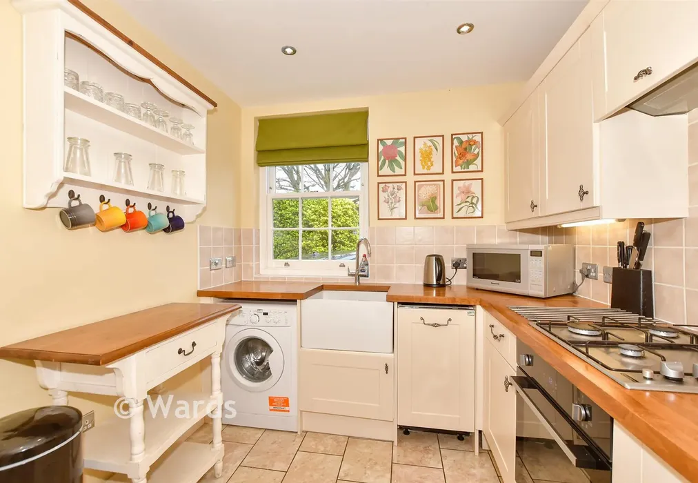 Kitchen - Well Lane, St Margarets-At-Cliffe, Dover, Kent - Wards of Kent