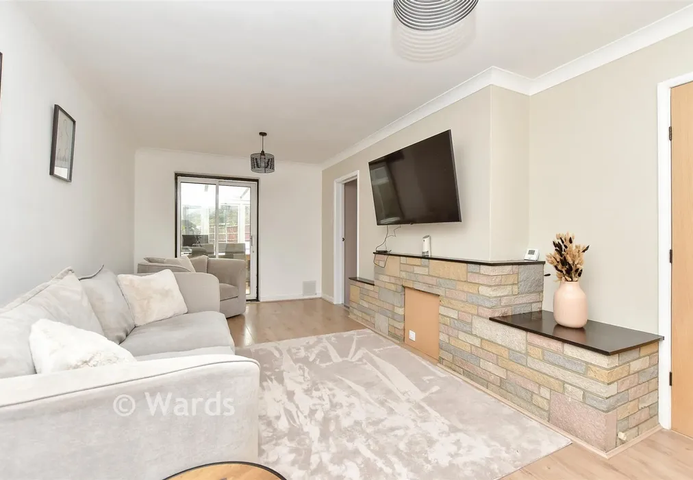 Lounge/Diner - Sheerstone, Iwade, Sittingbourne, Kent - Wards of Kent