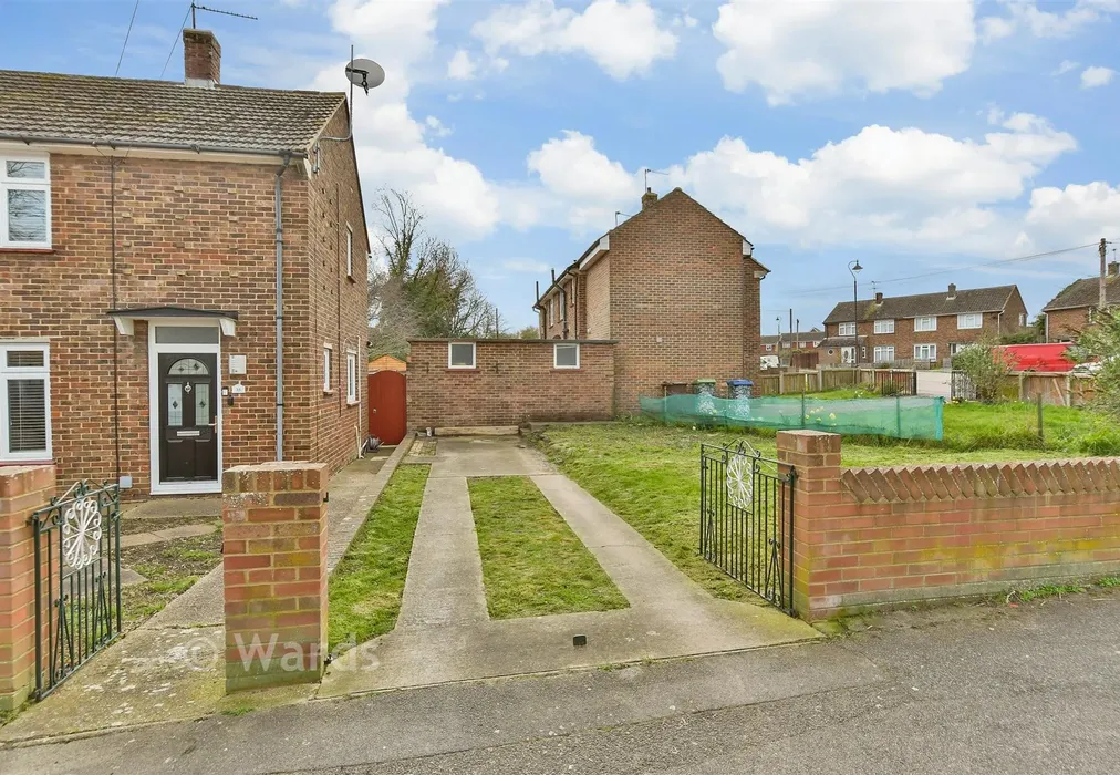 Driveway/Parking - Sheerstone, Iwade, Sittingbourne, Kent - Wards of Kent