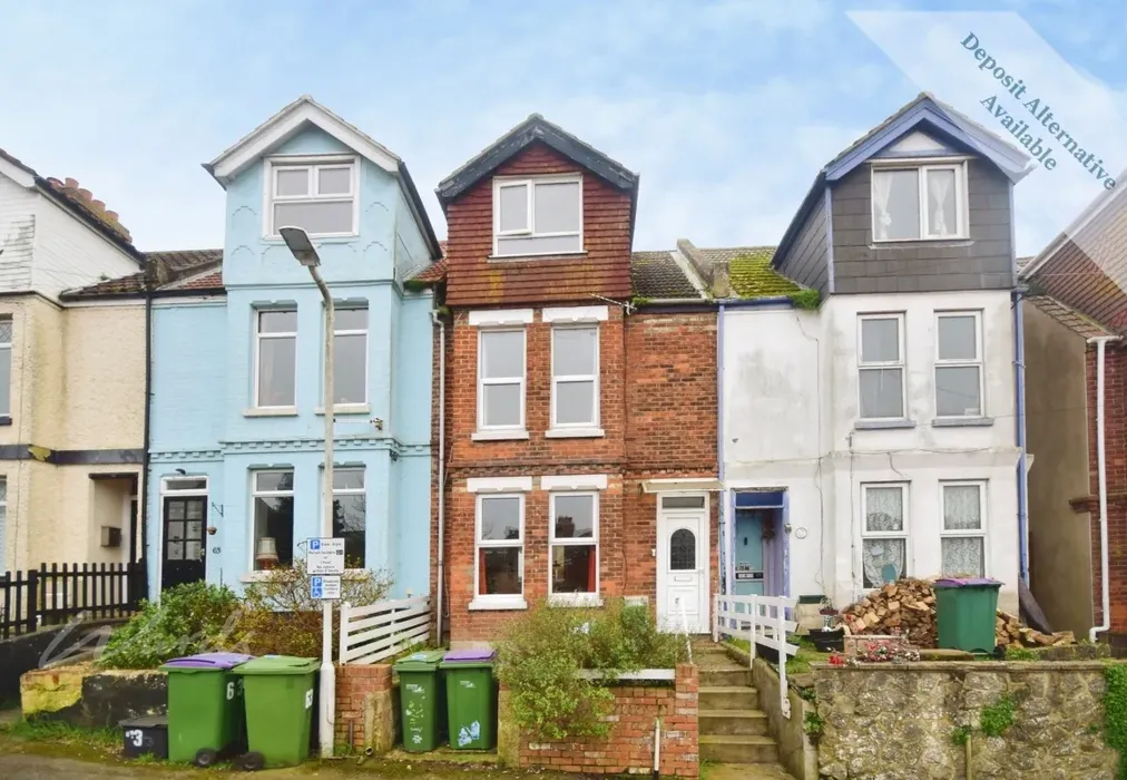 Front - Penfold Road Folkestone CT19 - Wards of Kent