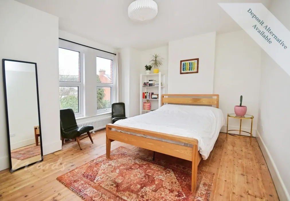 Bedroom 1 - Penfold Road Folkestone CT19 - Wards of Kent