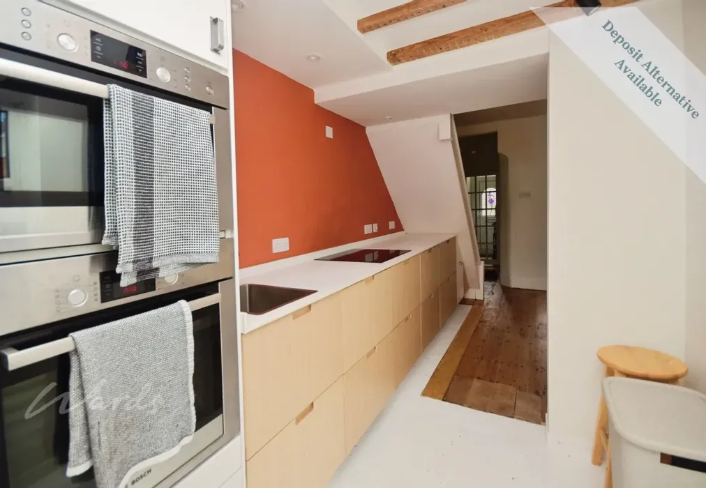 Kitchen - Penfold Road Folkestone CT19 - Wards of Kent