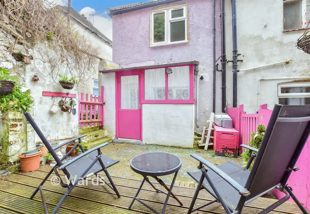 Rear Garden - East Cliff, Dover, Kent - Wards of Kent