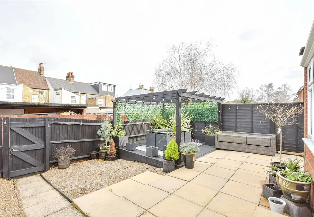 Rear Garden - Eaton Place, Larkfield, Aylesford, Kent - Wards of Kent