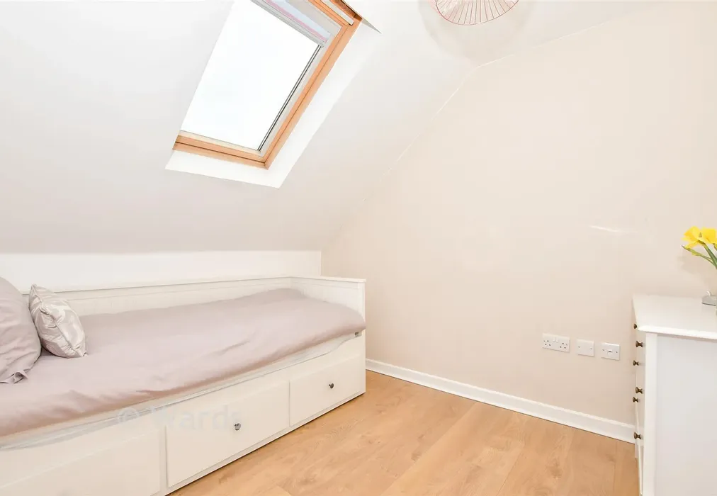 Bedroom 4 - Eaton Place, Larkfield, Aylesford, Kent - Wards of Kent