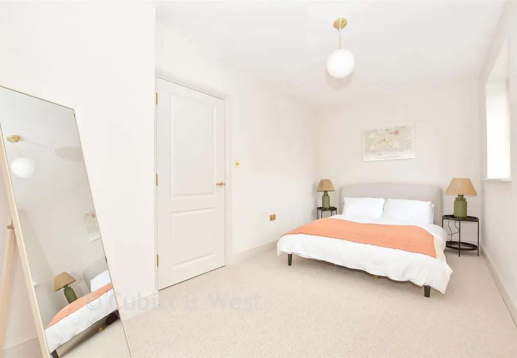 Bedroom 2 - Overhill Drive, Brighton, East Sussex - Wards of Kent
