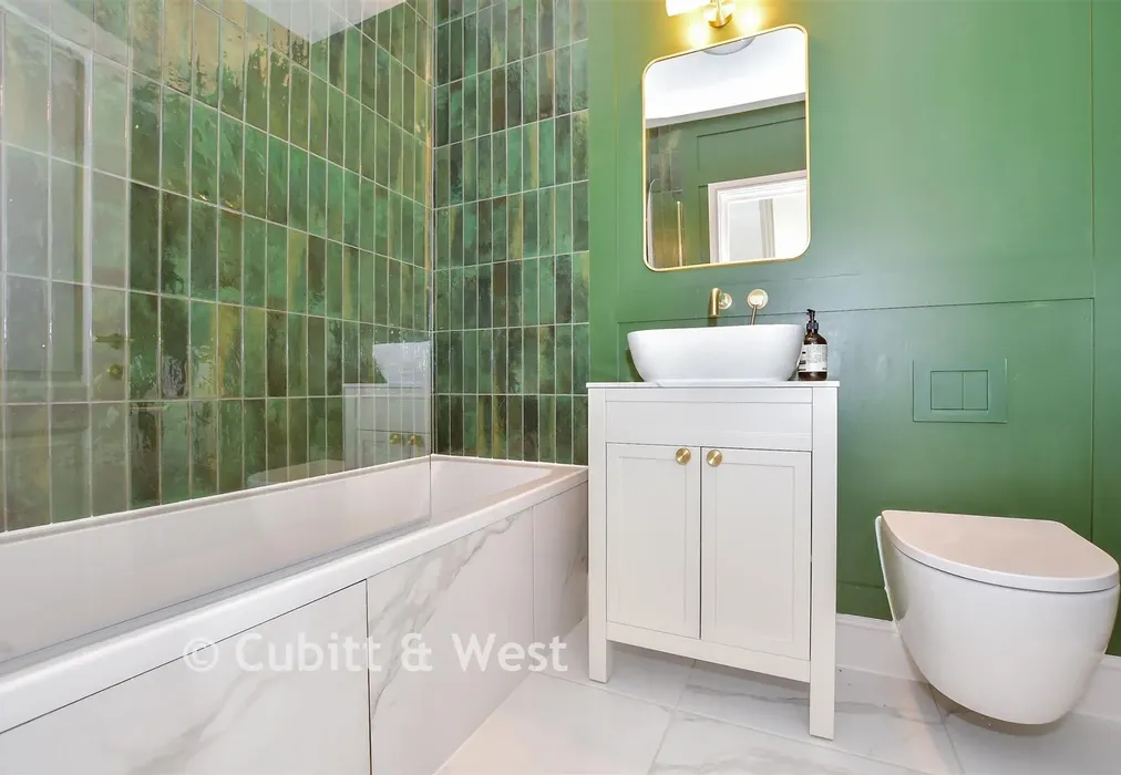 Bathroom - Overhill Drive, Brighton, East Sussex - Wards of Kent