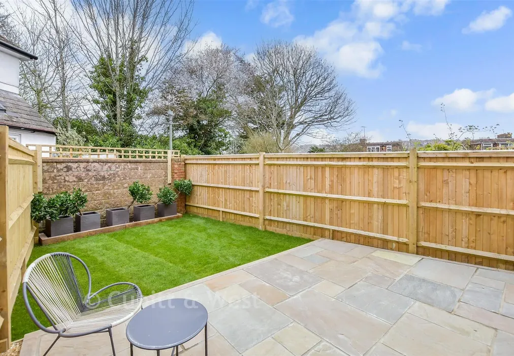 Rear Garden - Overhill Drive, Brighton, East Sussex - Wards of Kent