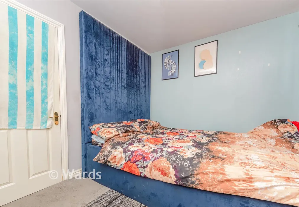 Bedroom 1 - Watling Street, Dartford, Kent - Wards of Kent