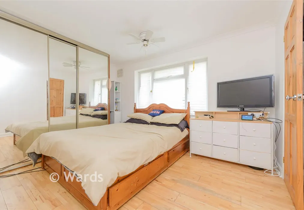 Bedroom 1 - Maidstone Road, Rochester, Kent - Wards of Kent