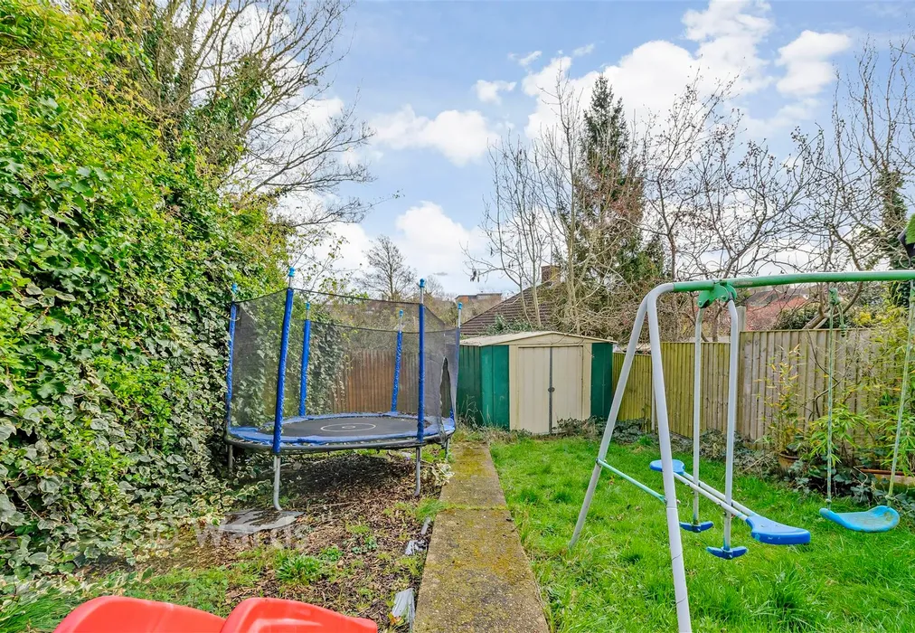 Rear Garden - Maidstone Road, Rochester, Kent - Wards of Kent