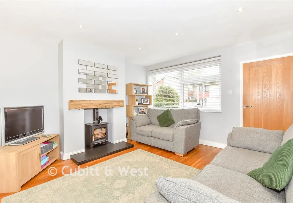Lounge/Diner - Oaklea Close, Widley, Waterlooville, Hampshire - Wards of Kent