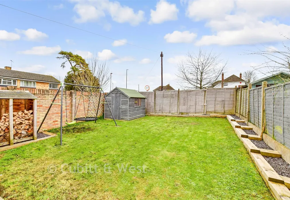 Rear Garden - Oaklea Close, Widley, Waterlooville, Hampshire - Wards of Kent