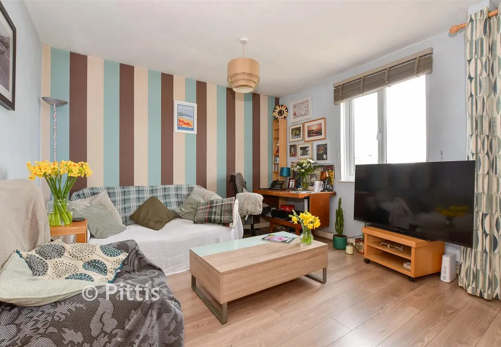 Lounge - Leed Street, Sandown, Isle of Wight - Wards of Kent