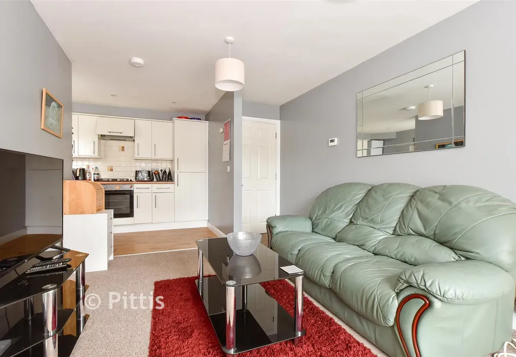 Lounge - Leed Street, Sandown, Isle of Wight - Wards of Kent